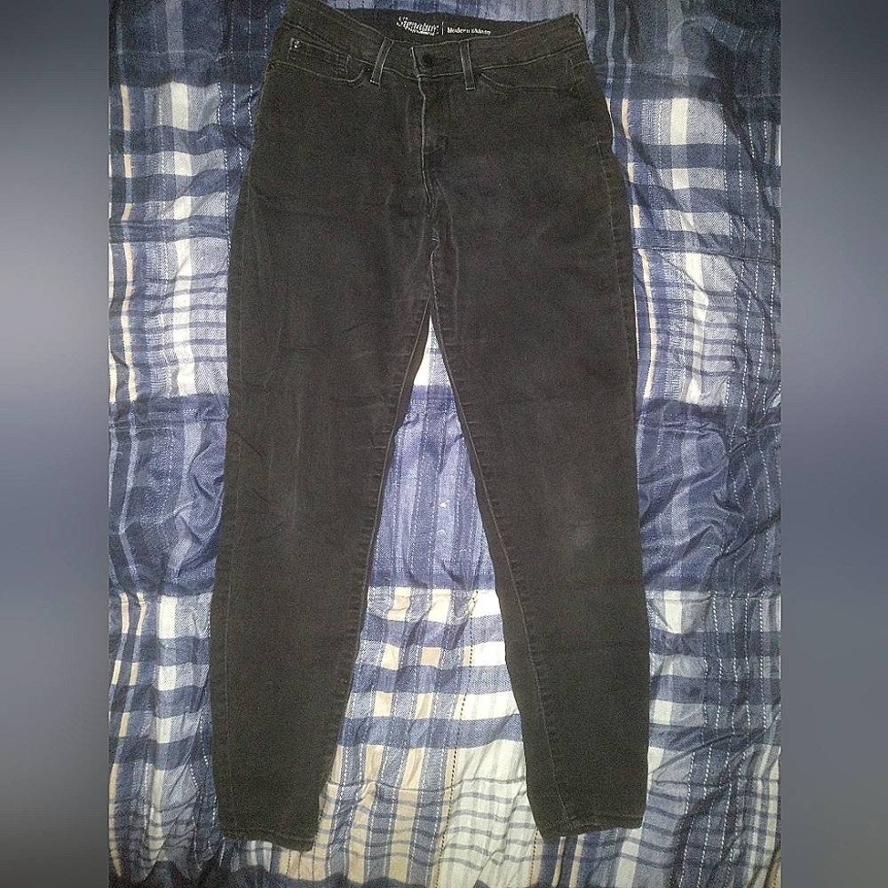 Levi's Signature women's black jeans, size 6 (28w)